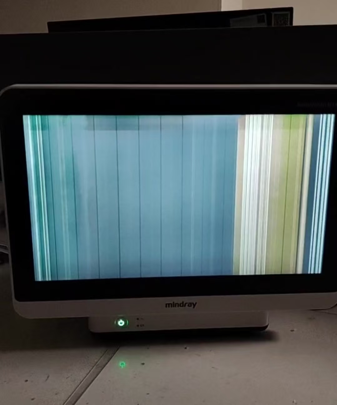 迈瑞监护仪BeneVision N15花屏故障维修